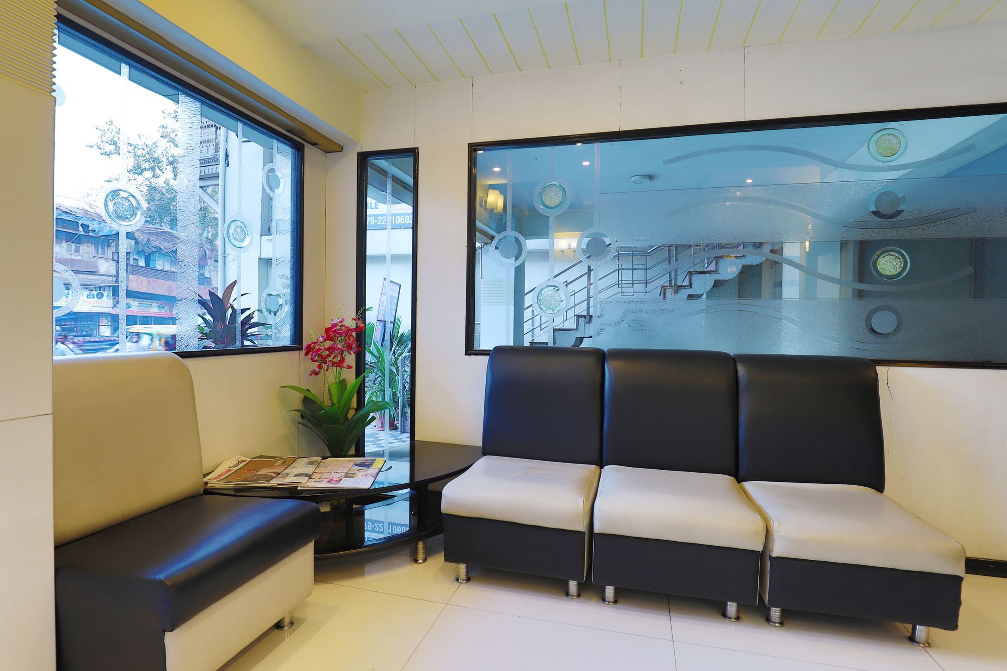 Capital O 978 Marshall The 2* Ahmedabad