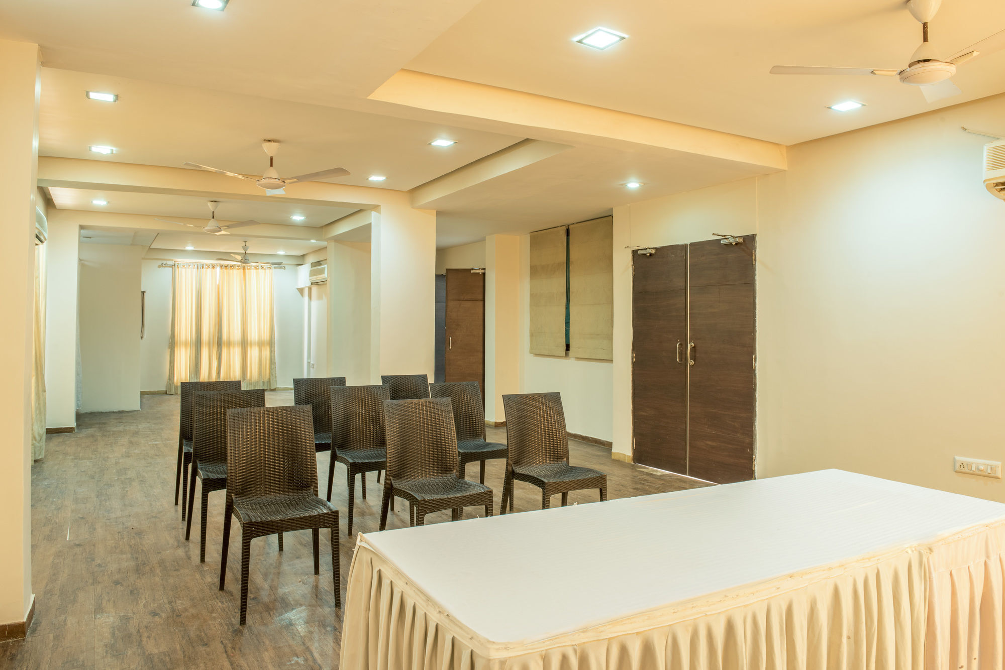 Hotel Treebo Trend Shrimad Residency Ahmedabad