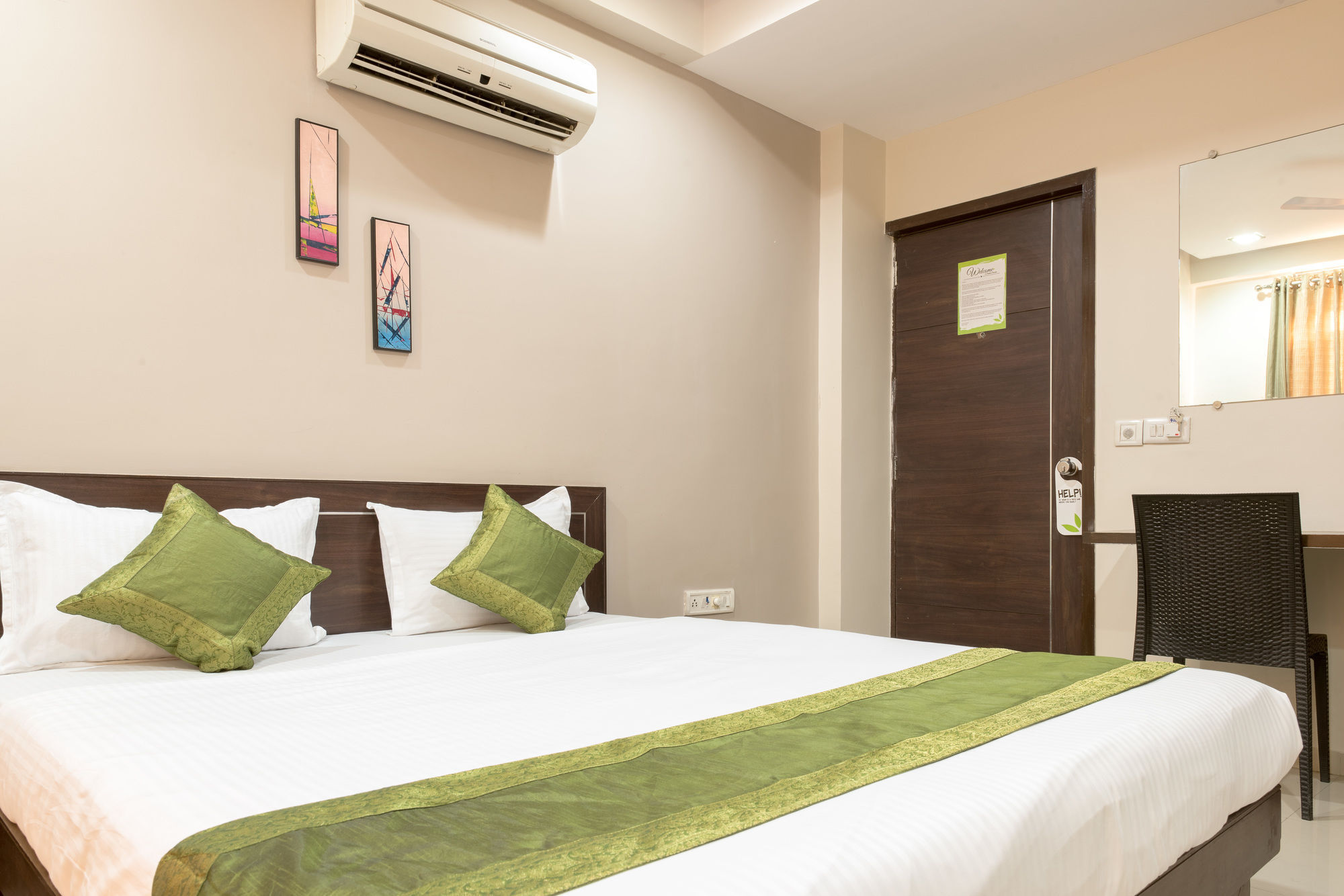 Hotel Treebo Trend Shrimad Residency 3*
