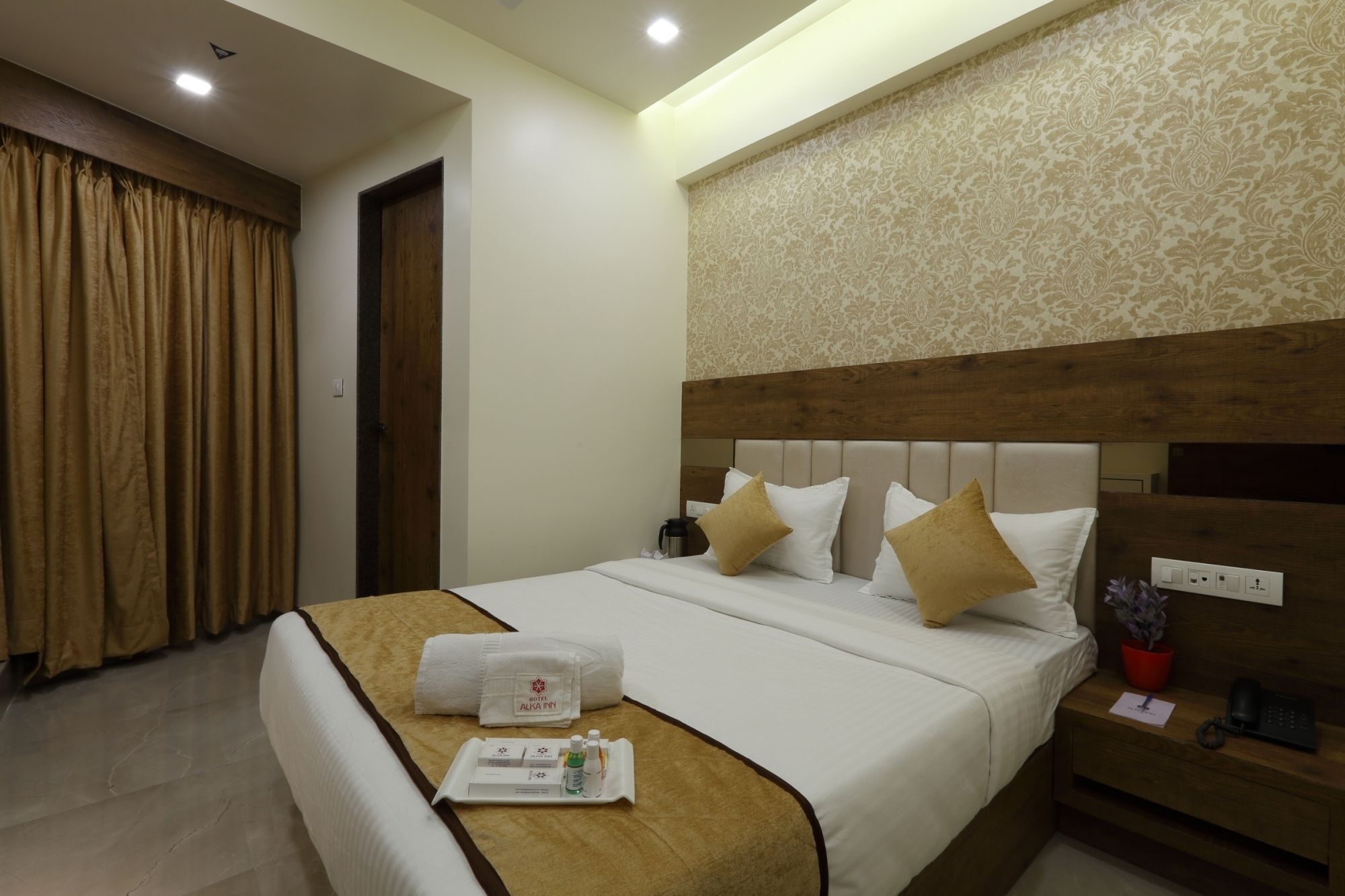 Alka Hotel Ahmedabad