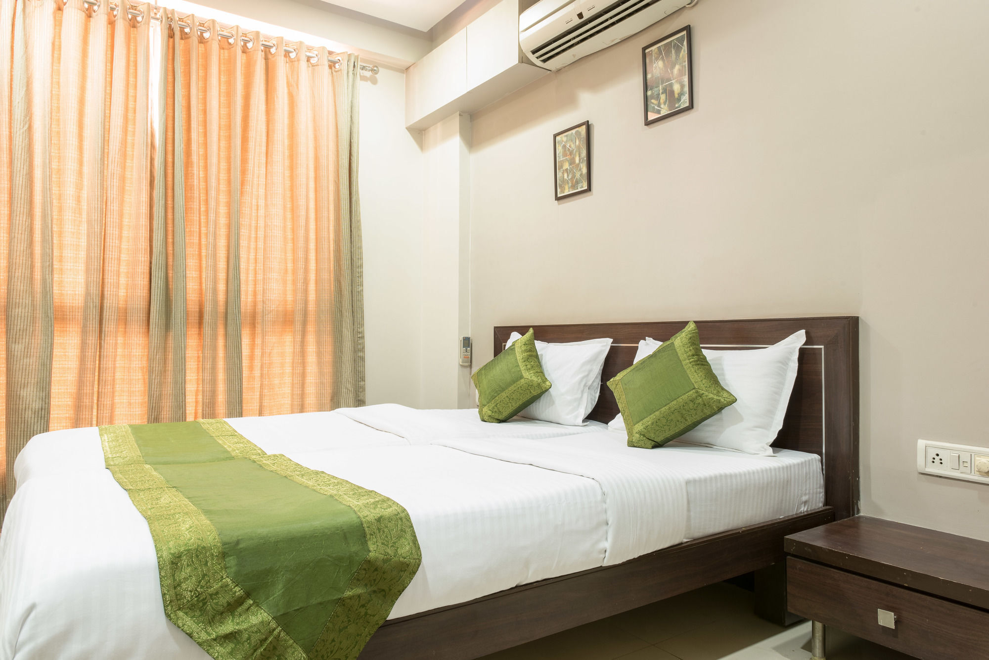 Treebo Trend Shrimad Residency Hotel