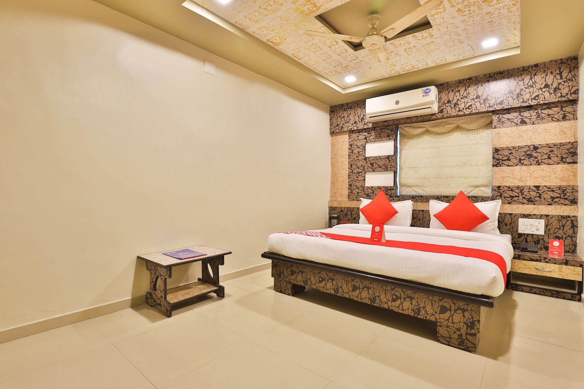 Oyo 11450 Balaji Hotel