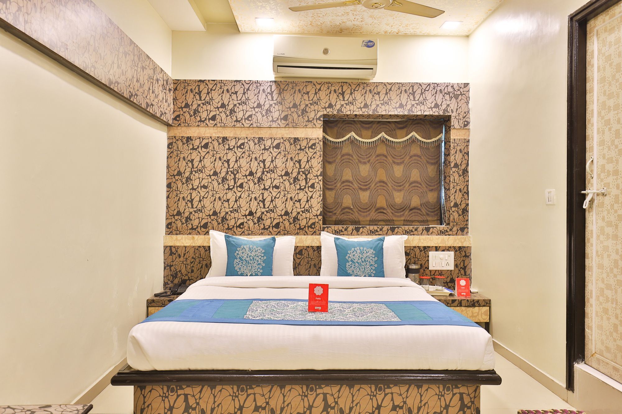 Hotel Oyo 11450 Balaji Ahmedabad
