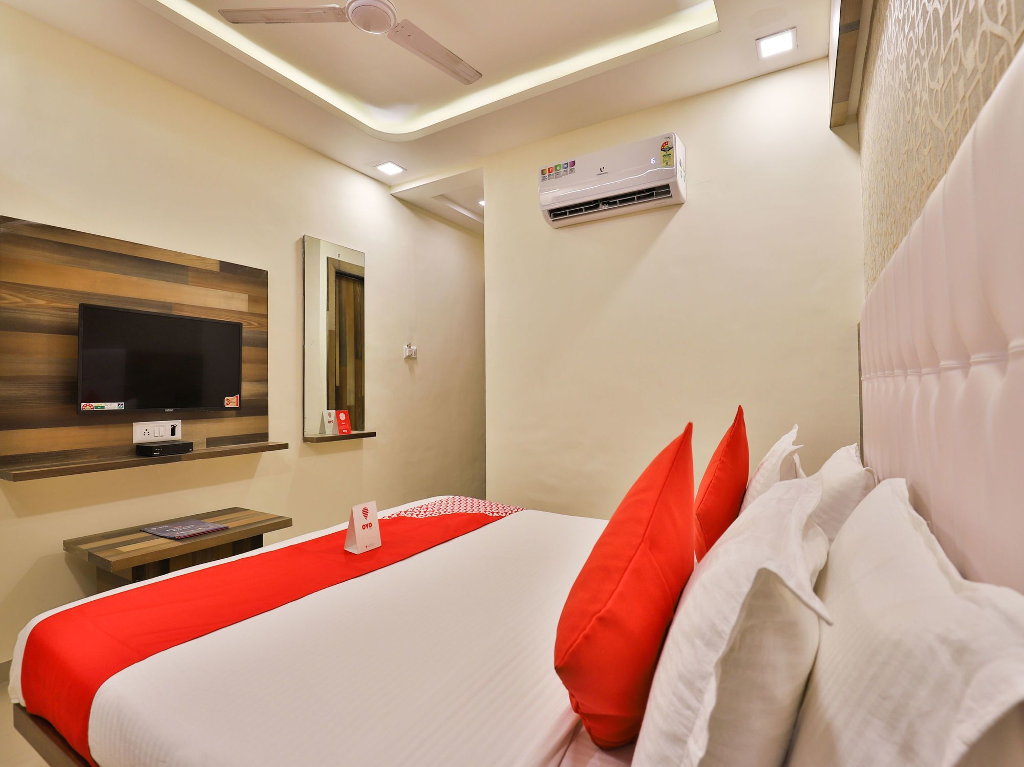 Oyo 12654 Sunshine Hotel