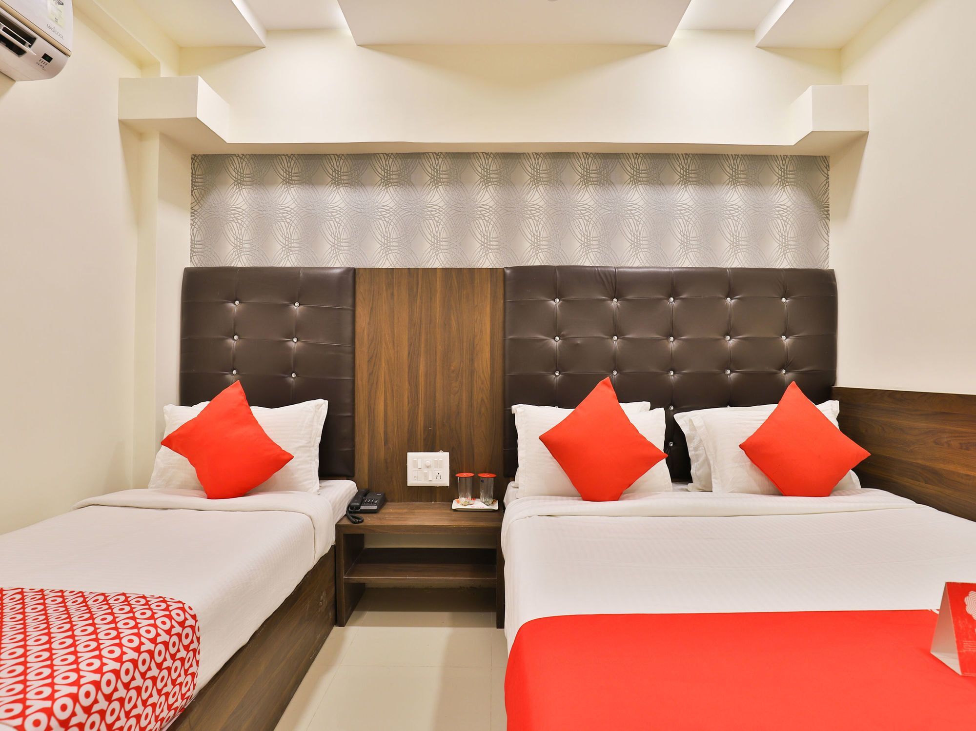 Hotel Oyo 12654 Sunshine Ahmedabad
