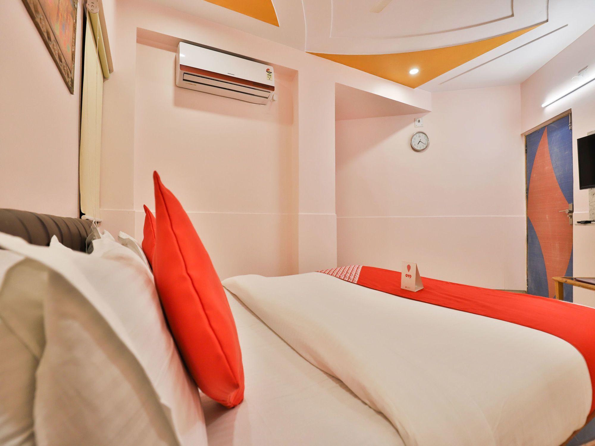 Oyo 5835 Jaunt Safari Hotel Ahmedabad