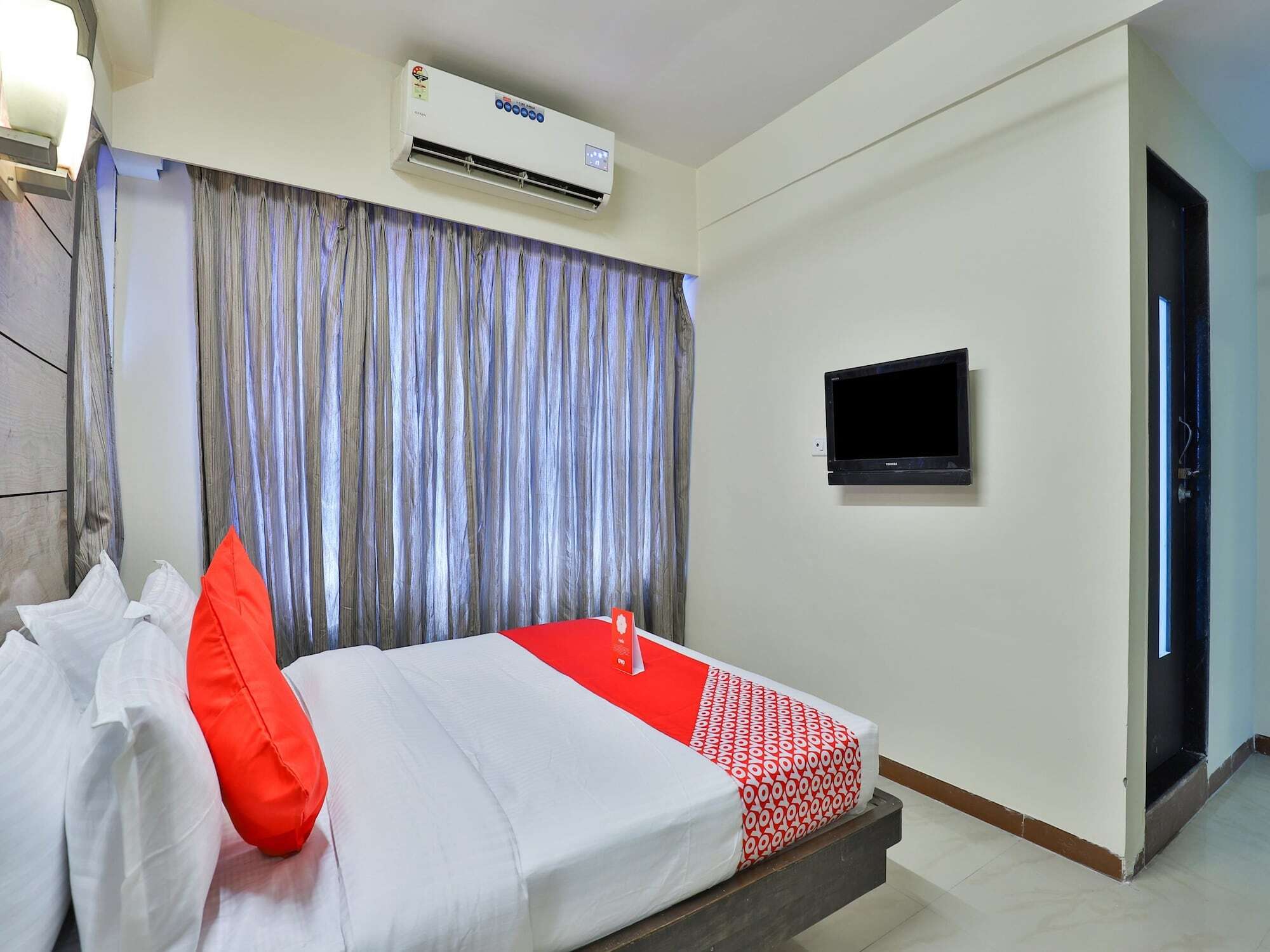 Hotel Oyo 16849 Arya Corporate 2*