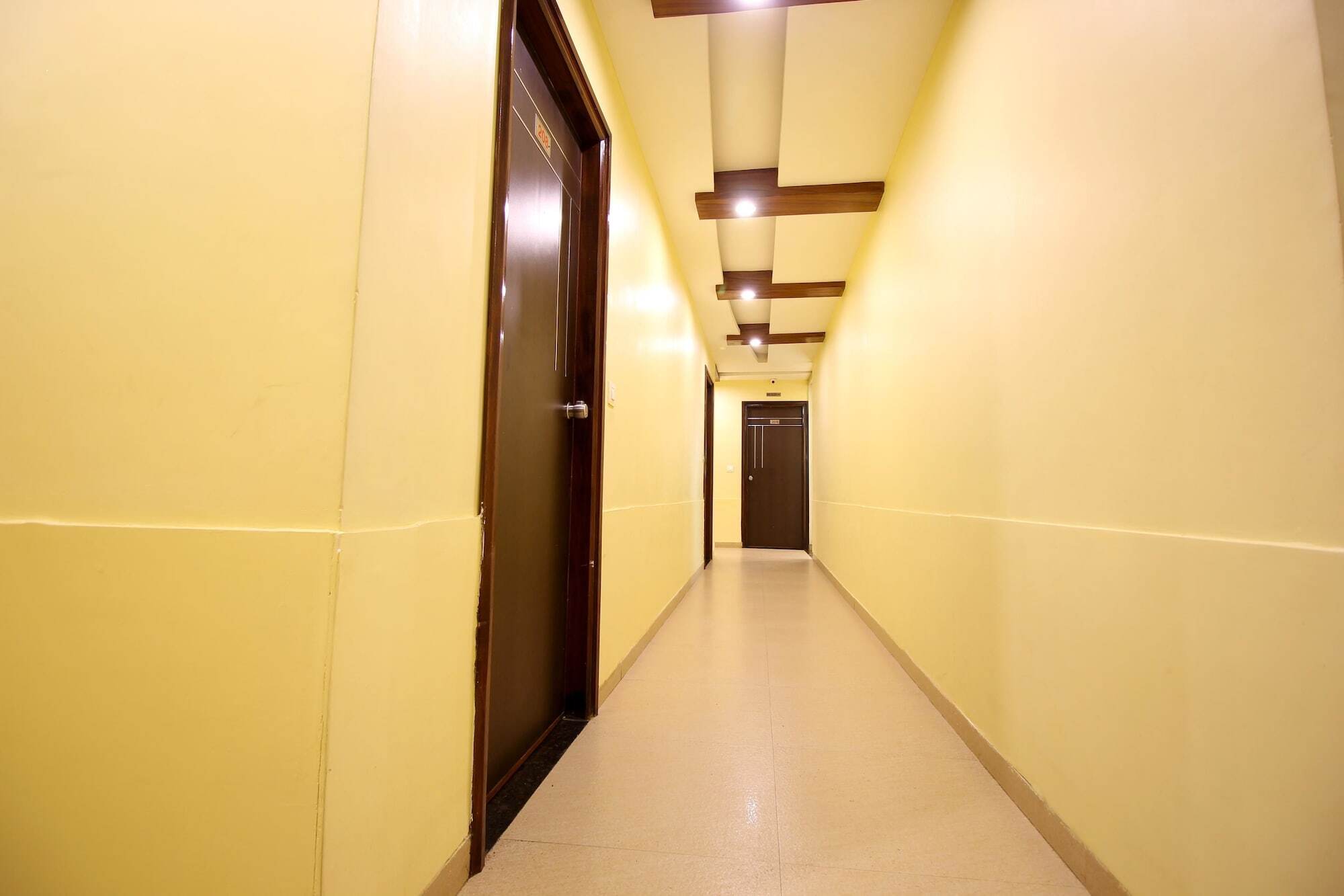 Fabexpress Silver Plaza 3* Ahmedabad