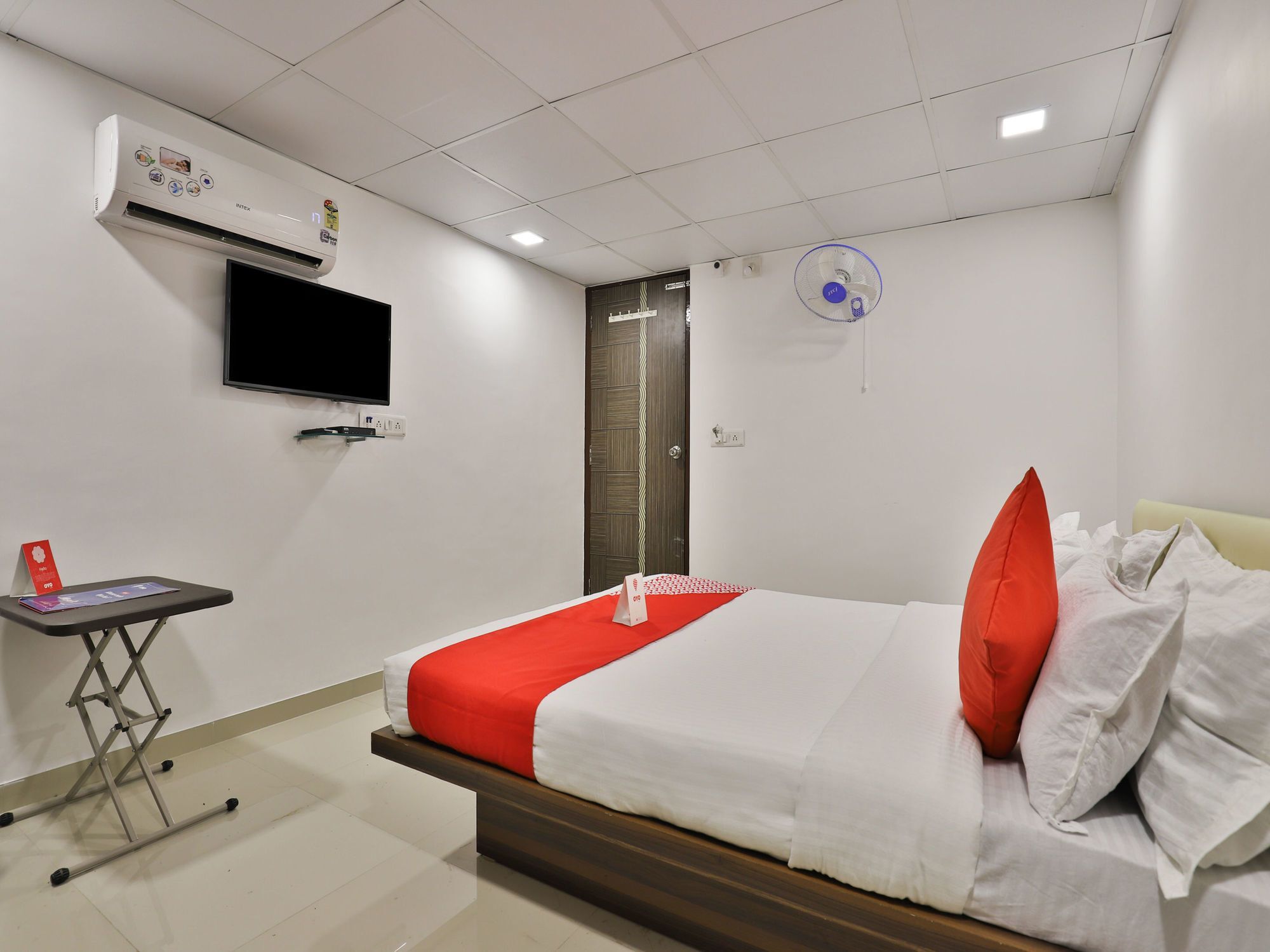 Oyo 12229 Sarvagya Ahmedabad