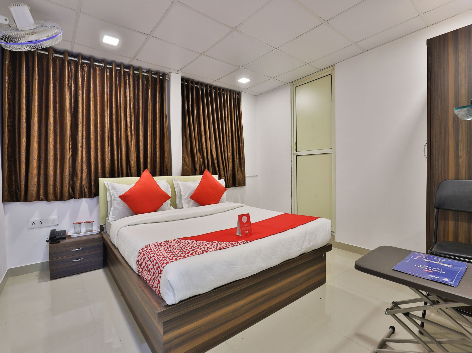Oyo 12229 Sarvagya Hotel 2*