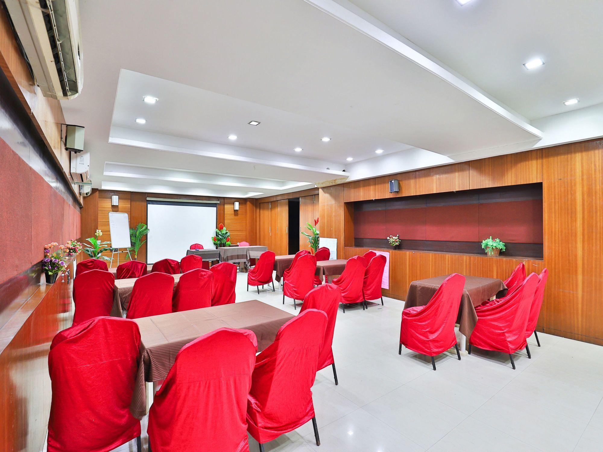 Hotel Capital O 15537 Dev Corporate