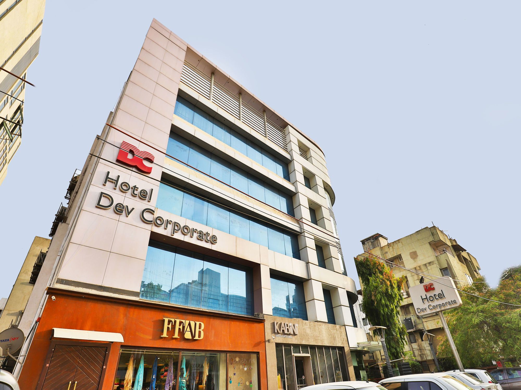 Capital O 15537 Dev Corporate Hotel Ahmedabad