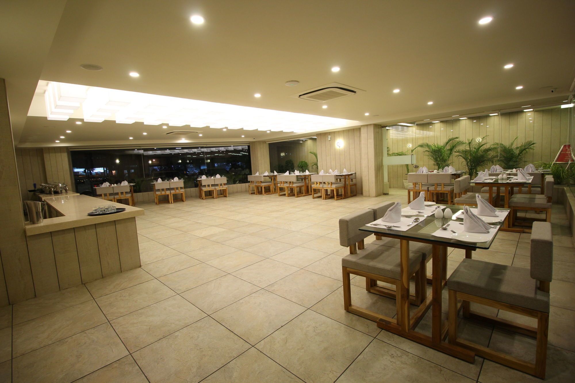 Hotel Oyo 3927 Scenaria Ahmedabad