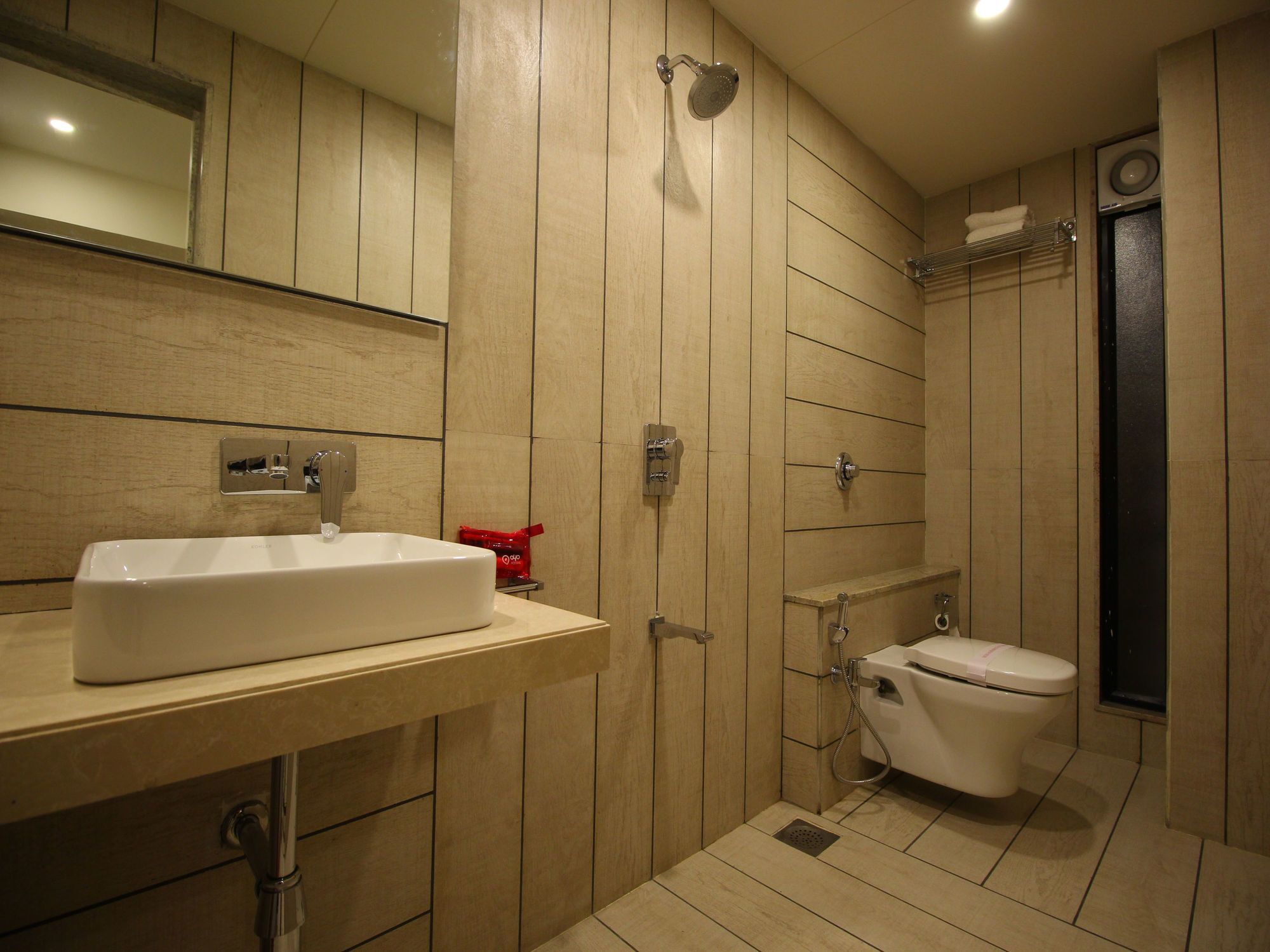 Hotel Oyo 3927 Scenaria Ahmedabad