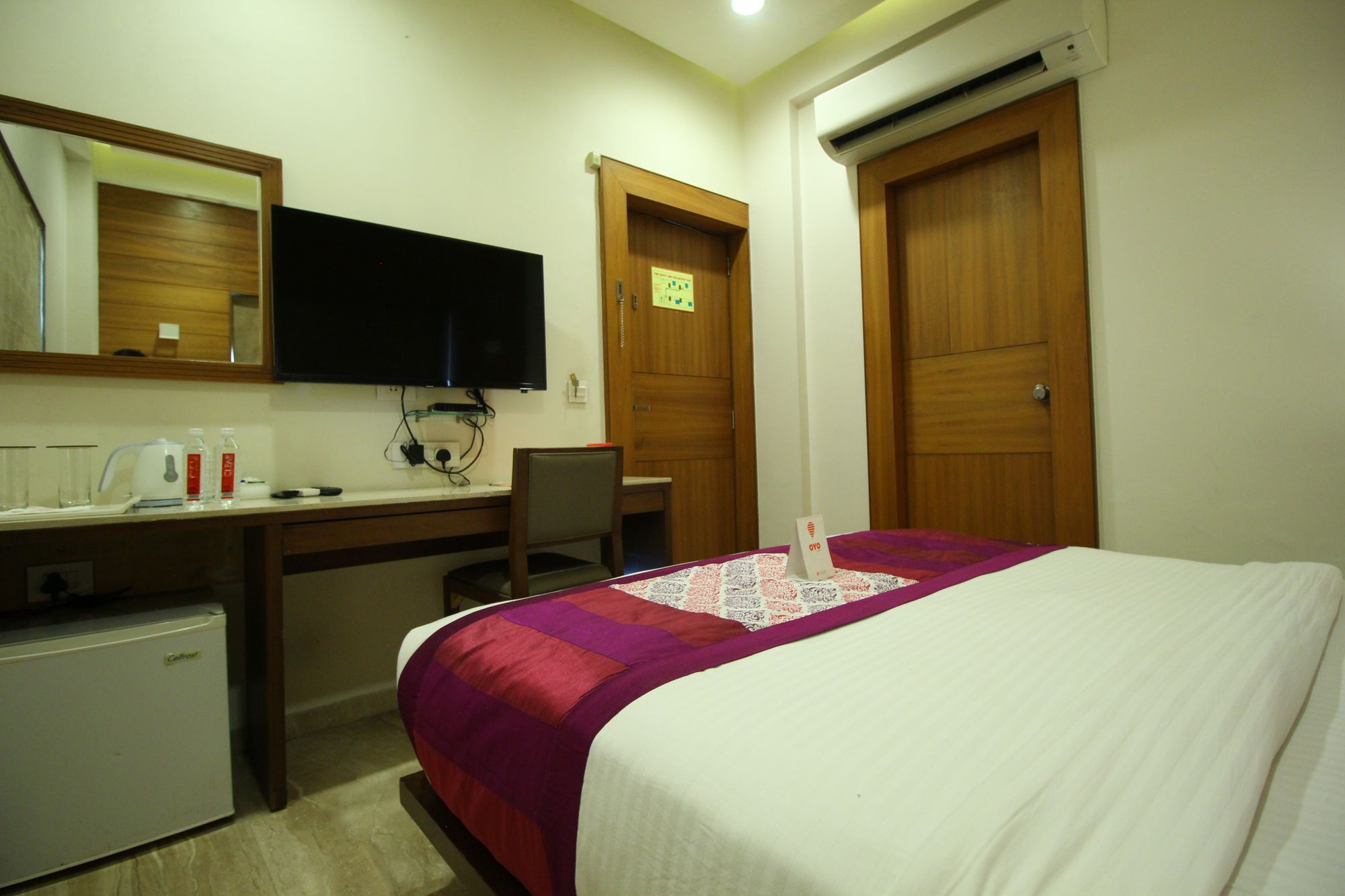 Oyo 8992 Kyra Hotel Ahmedabad