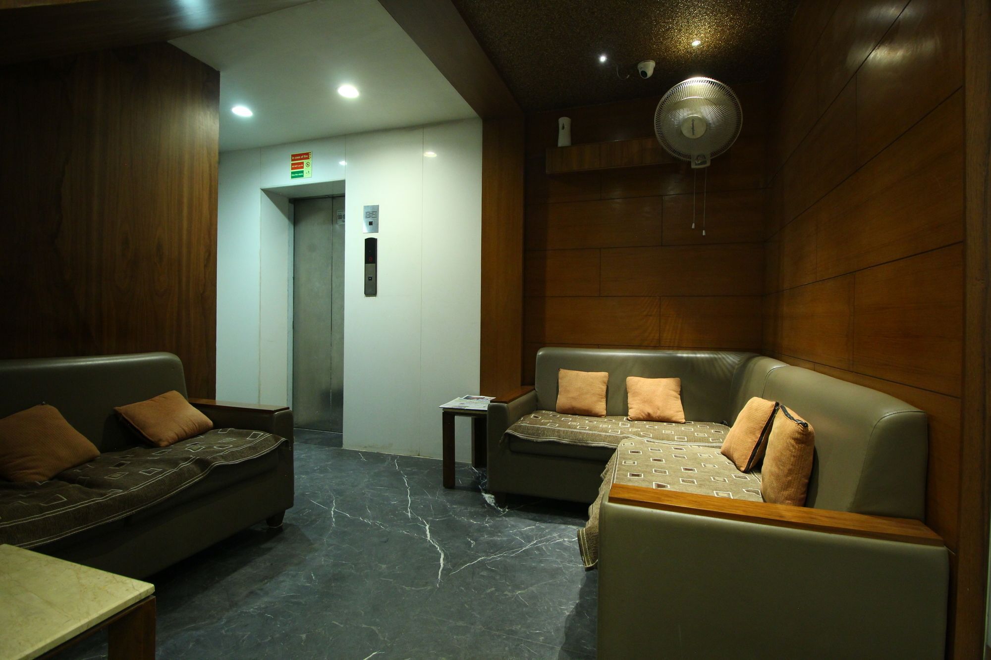 Oyo 8992 Kyra Hotel