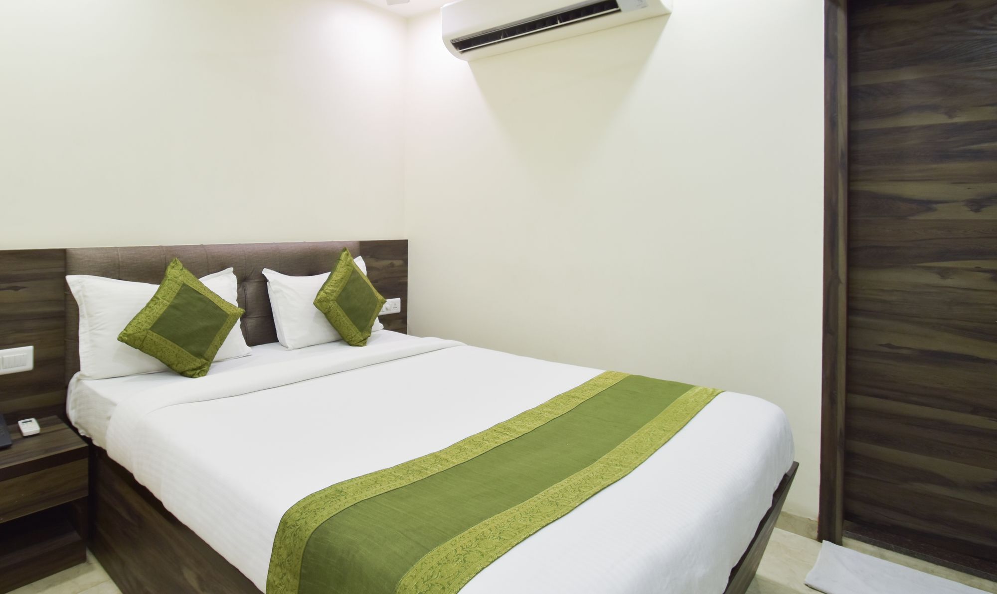 Treebo Palliate Hotel