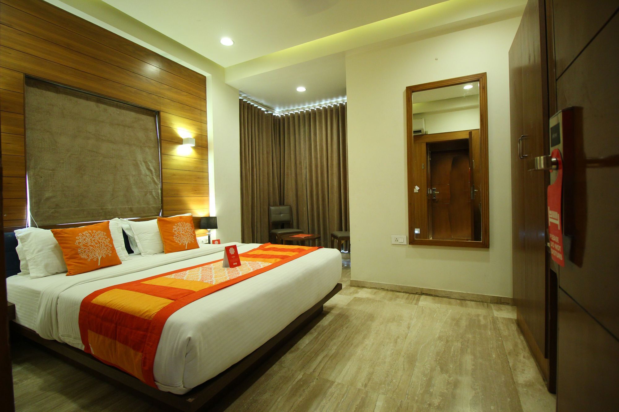Oyo 8992 Kyra Ahmedabad