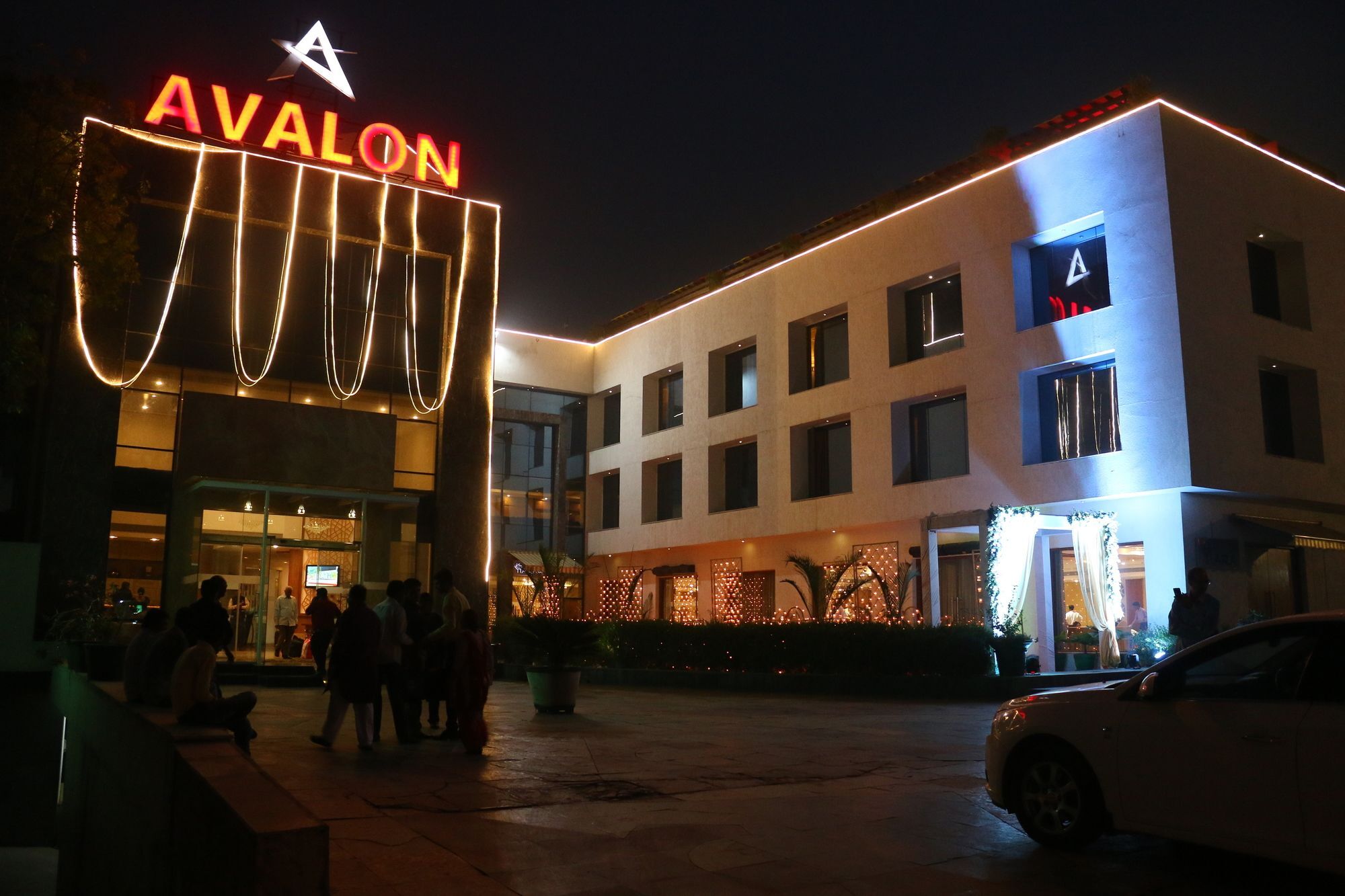 Hotel Avalon & Banquets