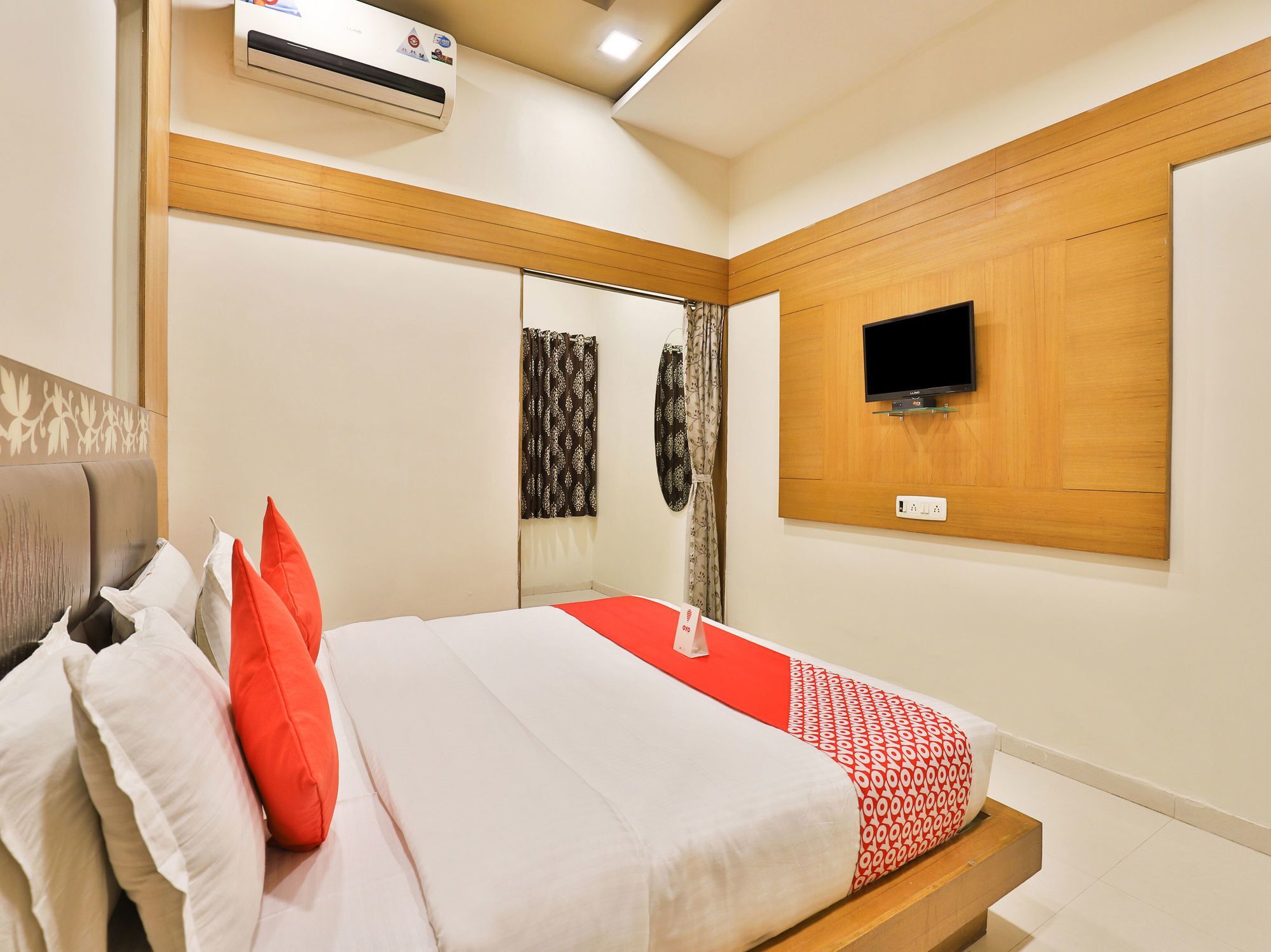 Oyo 11610 Shreenath 2* Ahmedabad