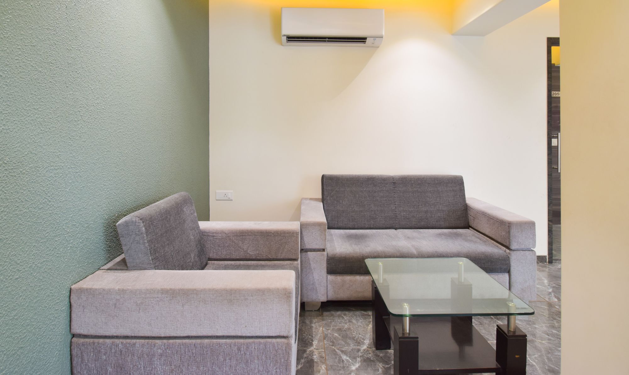 Hotel Treebo Palliate Ahmedabad
