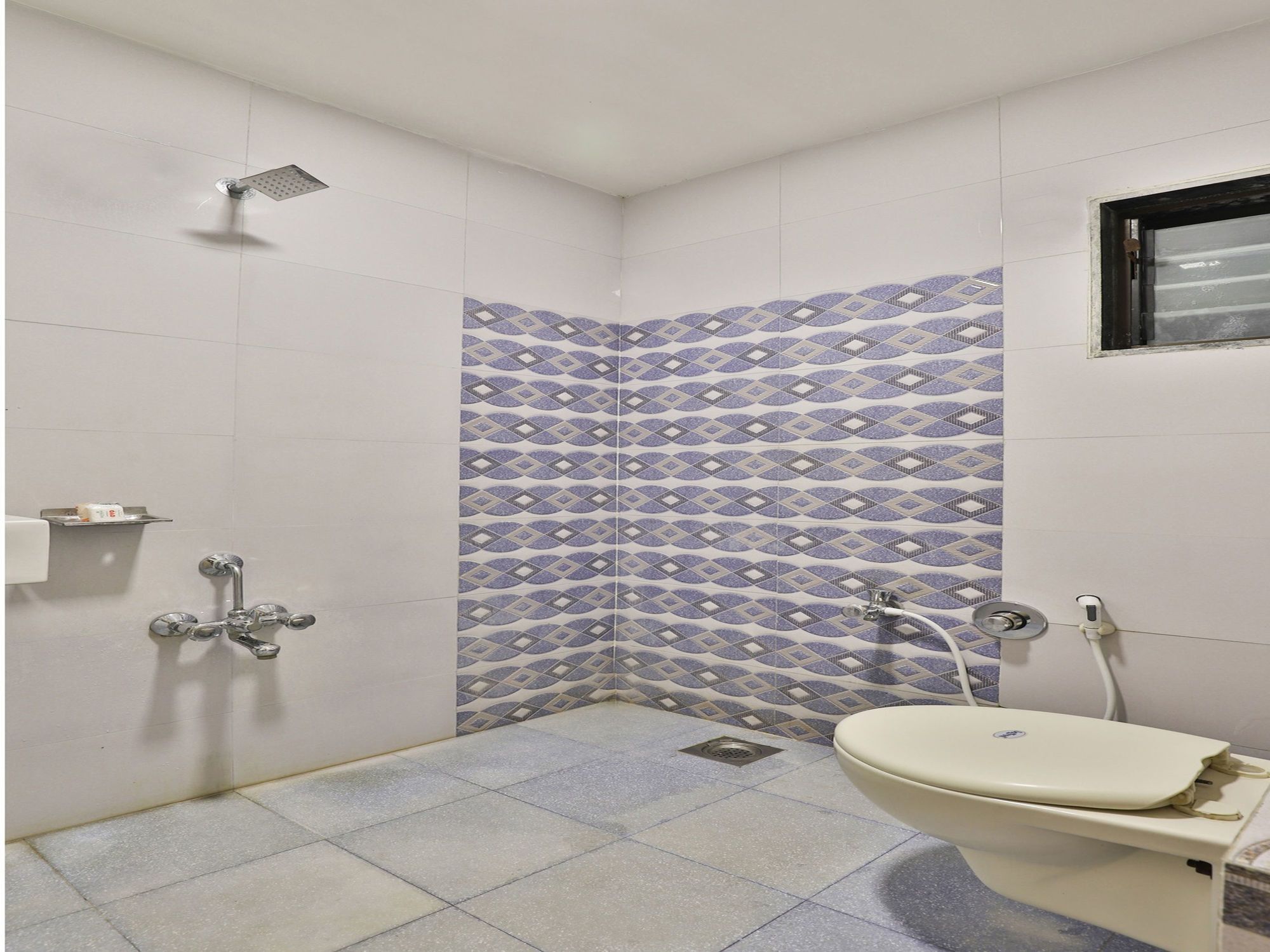 Hotel Oyo 11610 Shreenath Ahmedabad