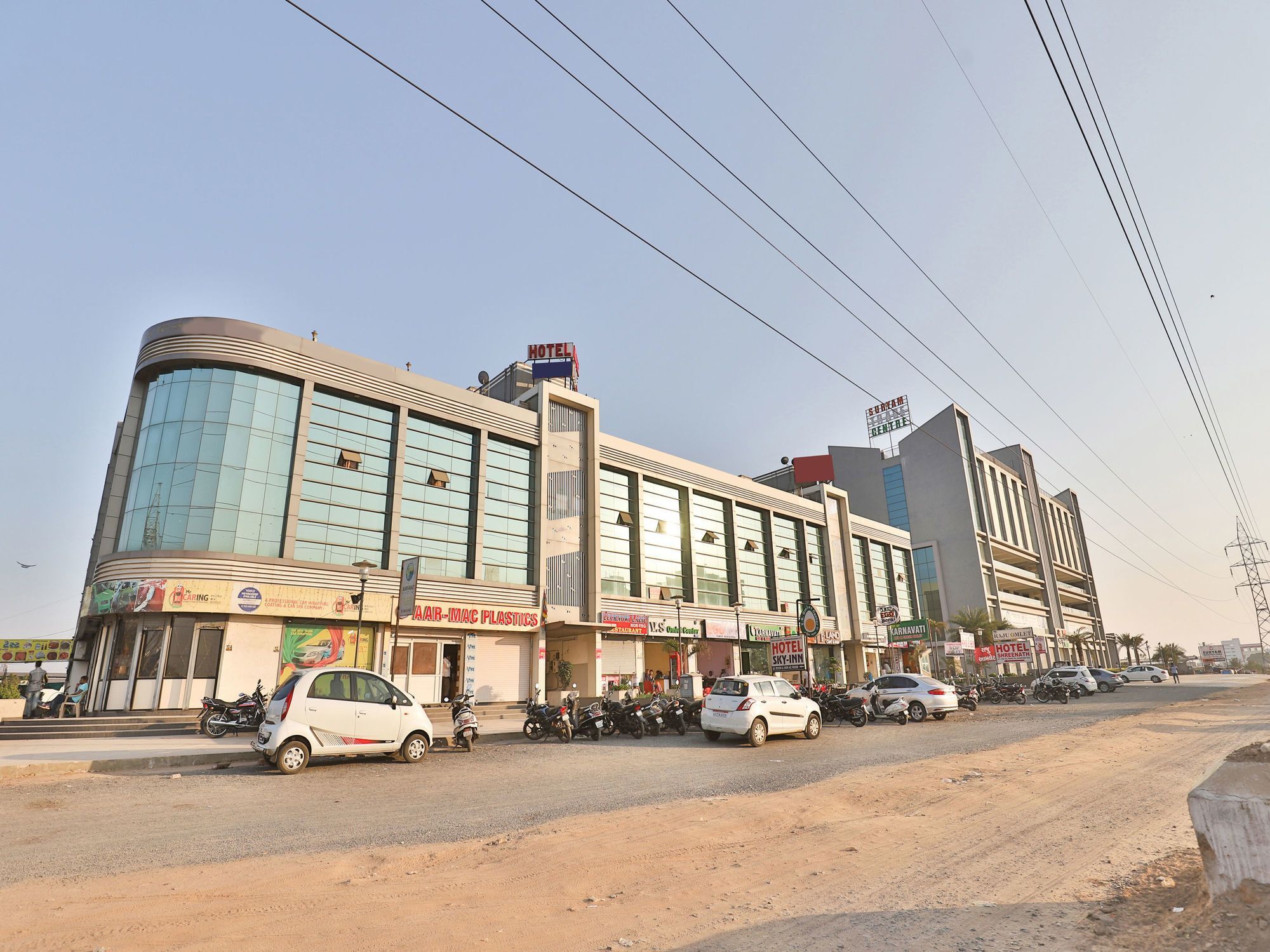 Oyo 11610 Shreenath Ahmedabad