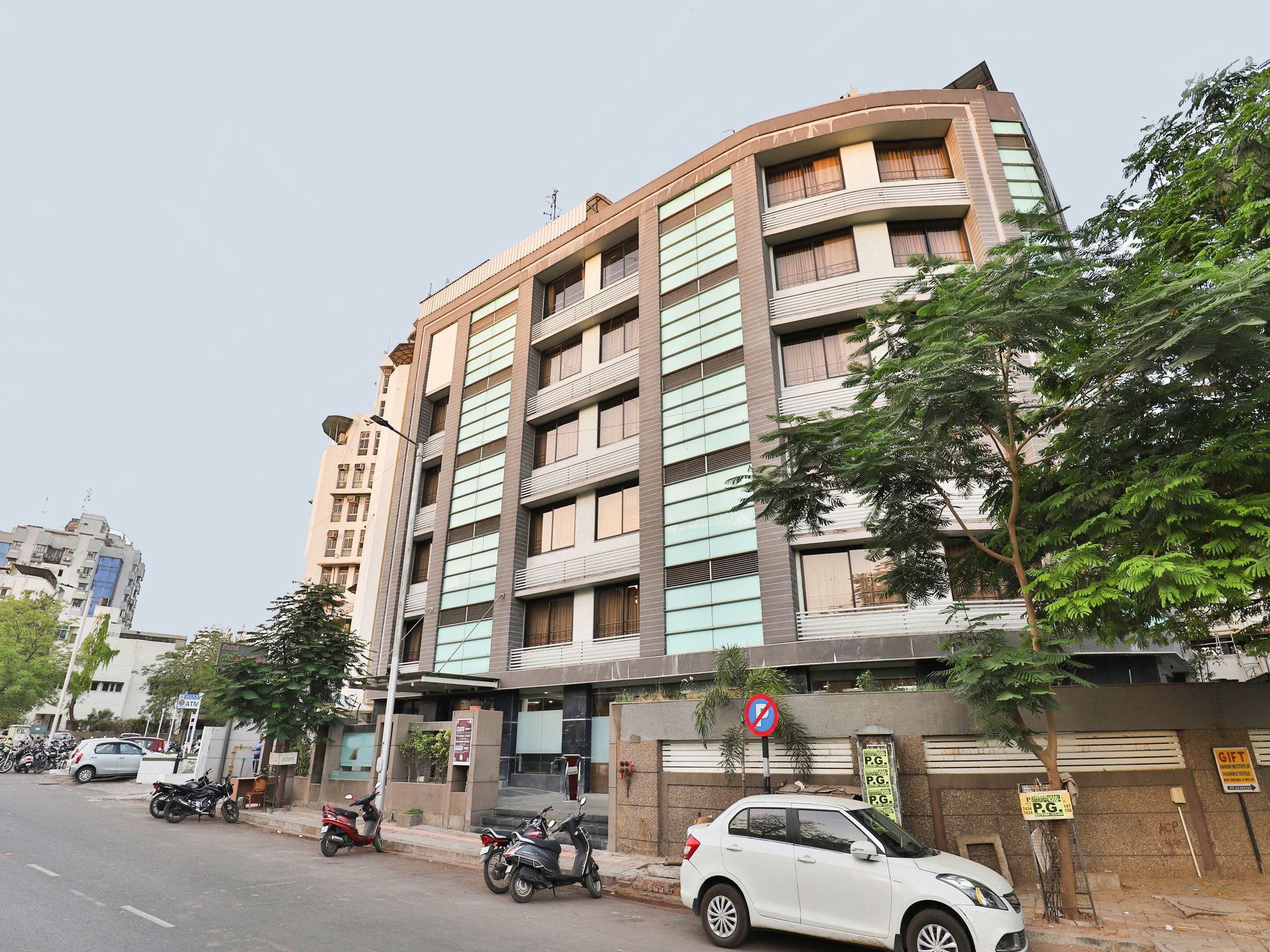 Oyo 4938 Dev Aadi