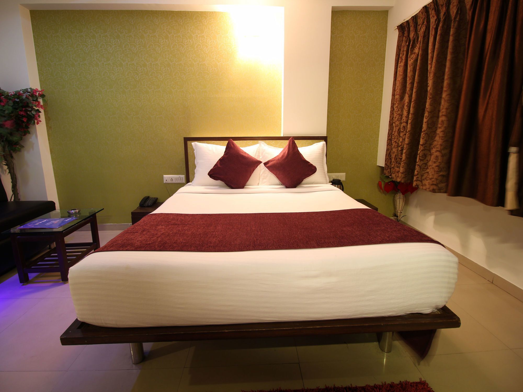 Hotel Oyo 2485 Kalash 2*