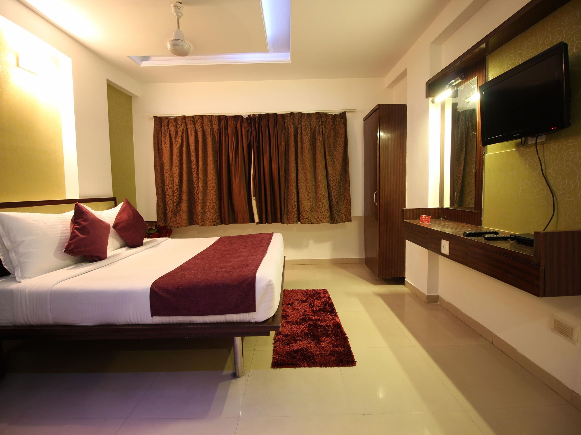 Oyo 2485 Kalash Hotel