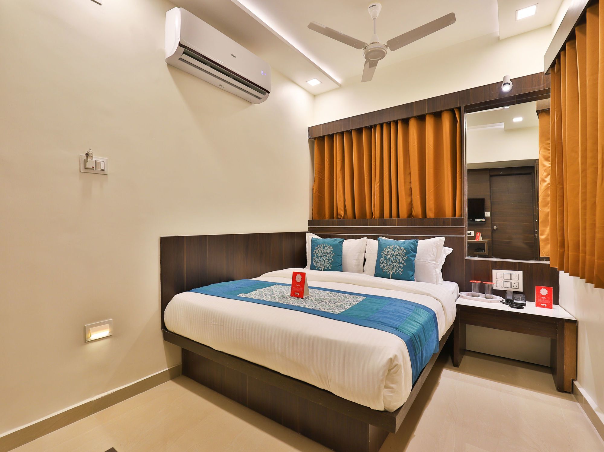 Oyo 13032 Shiv Sagar Palace Ahmedabad