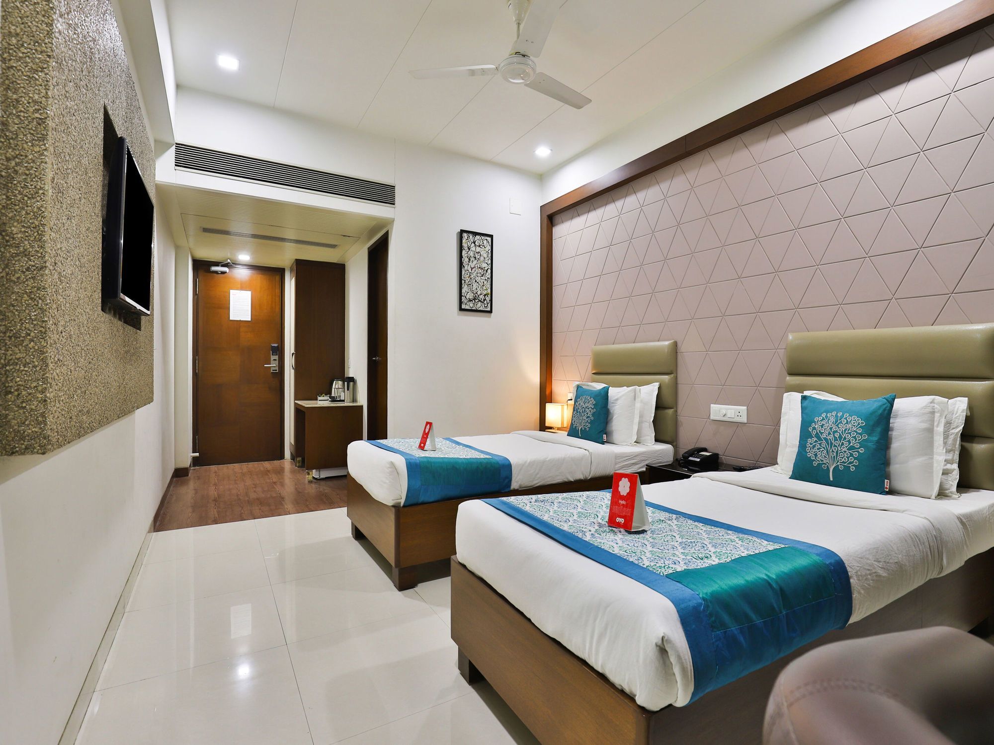Hotel Oyo 13253 The Grand Vinayak