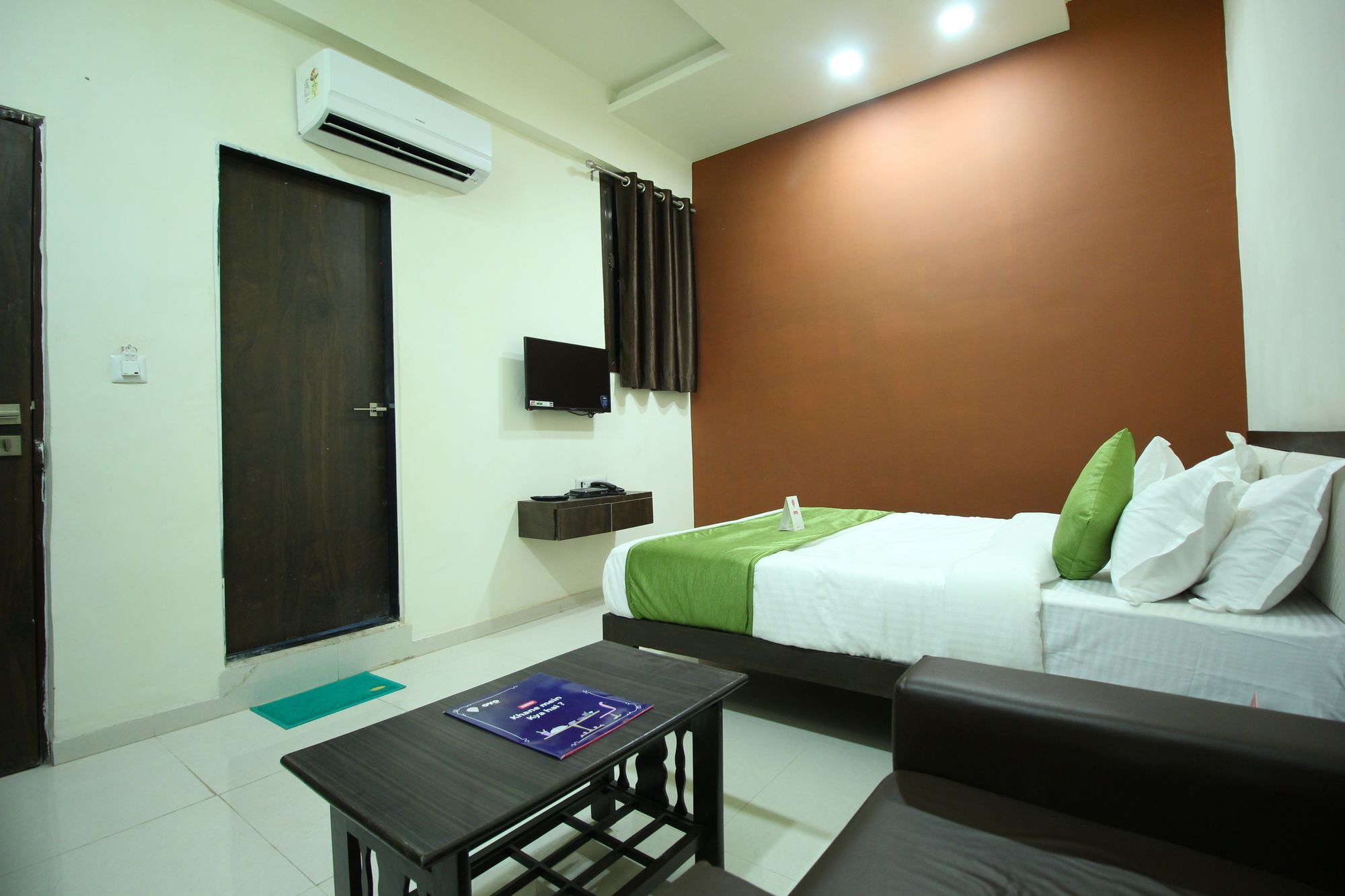 Hotel Oyo 8993 Maher Ahmedabad