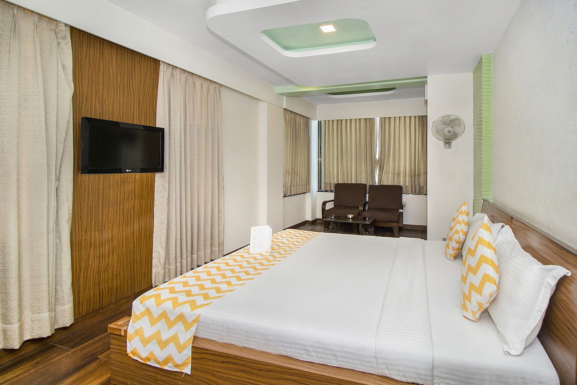 Fabhotel La 365 Navrangpura Hotel