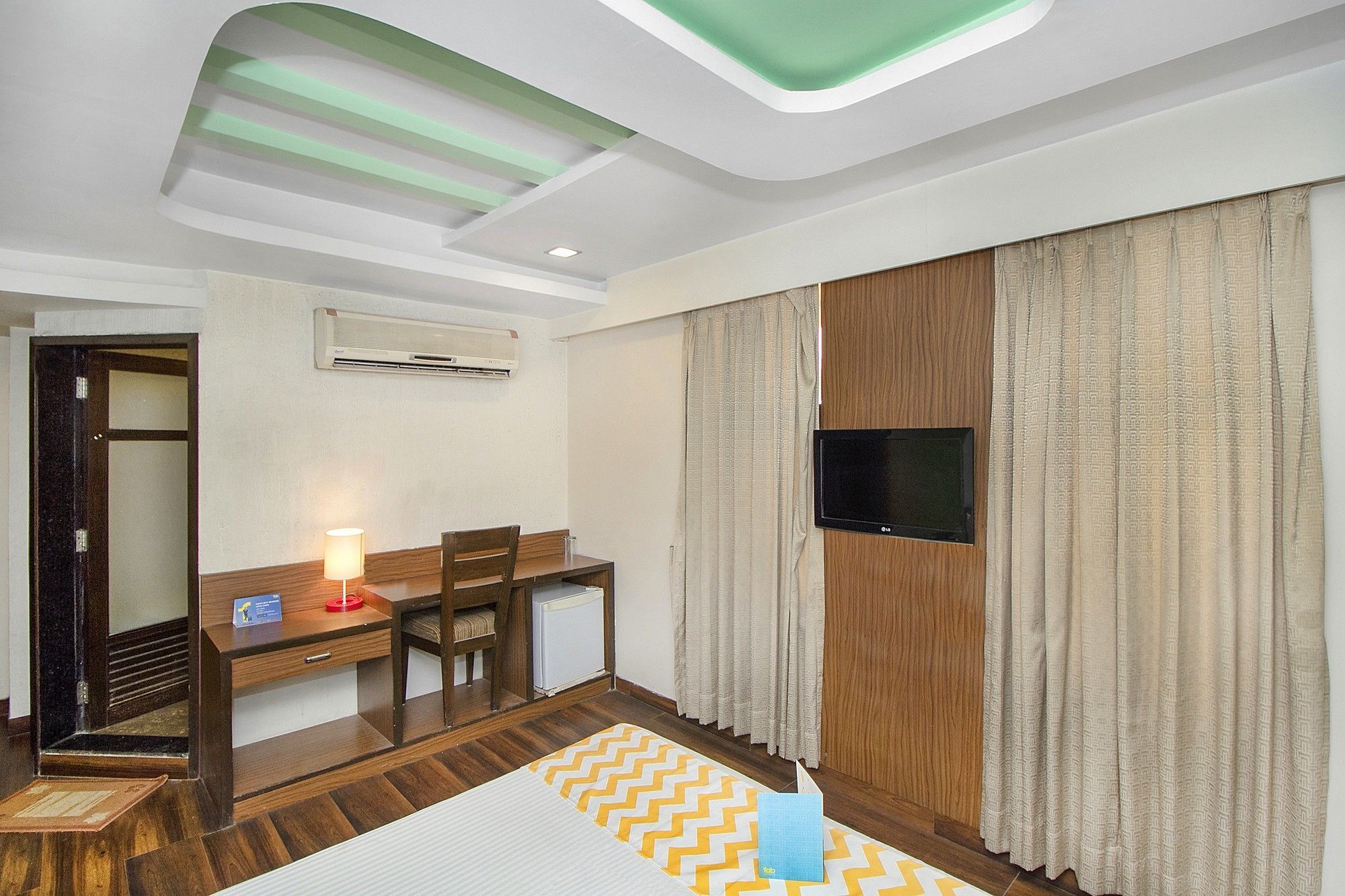 Fabhotel La 365 Navrangpura Ahmedabad