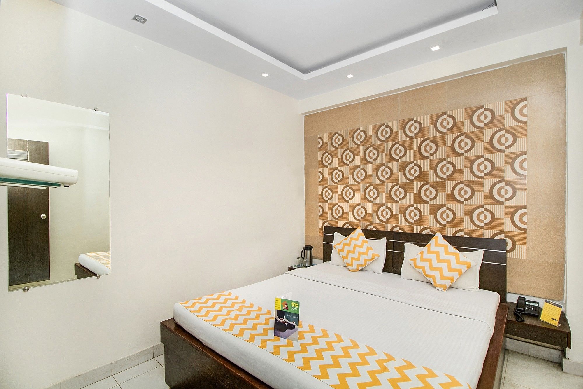 Fabhotel La 365 Navrangpura Ahmedabad
