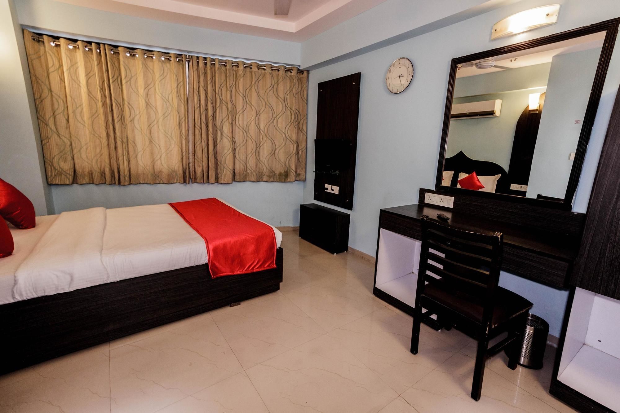 Hotel O Bridge Ahmedabad