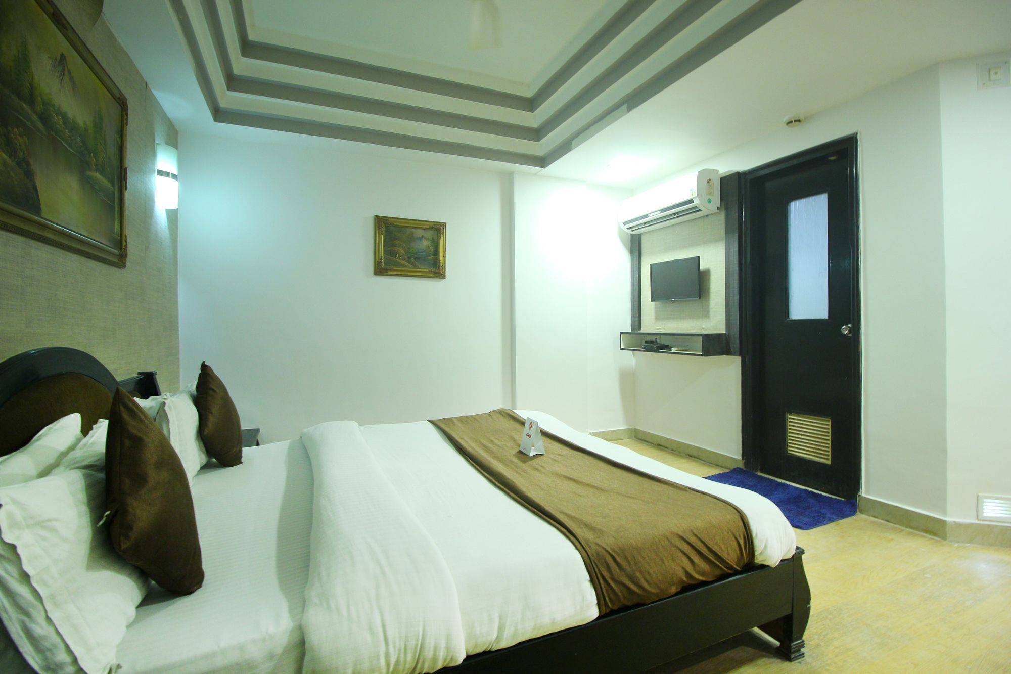 Hotel Oyo Gurdwara Sg Highway 2 Ahmedabad