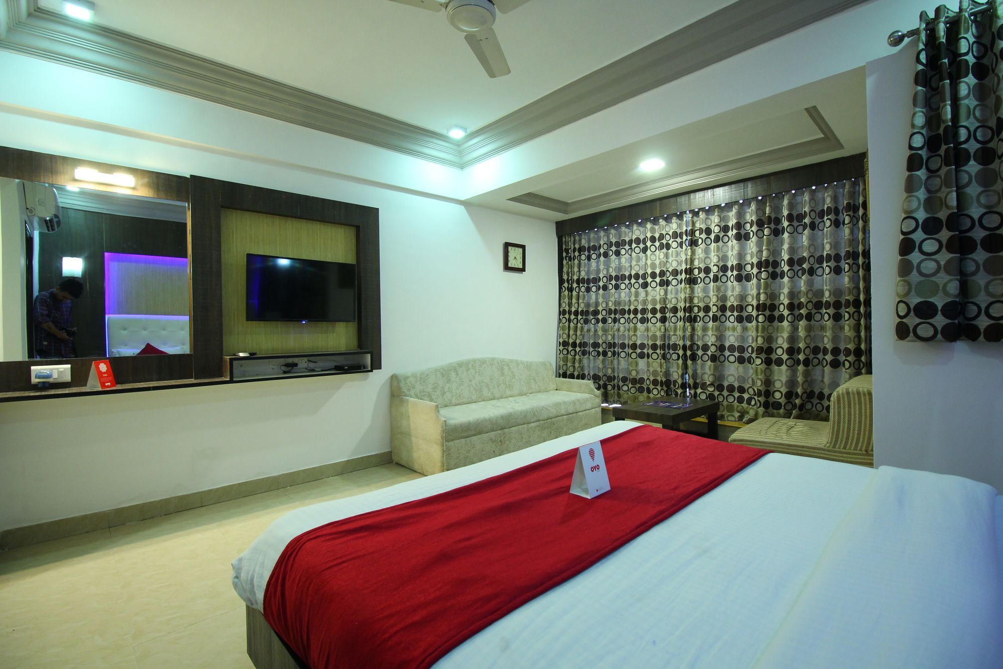 Oyo Gurdwara Sg Highway 2 Hotel Ahmedabad