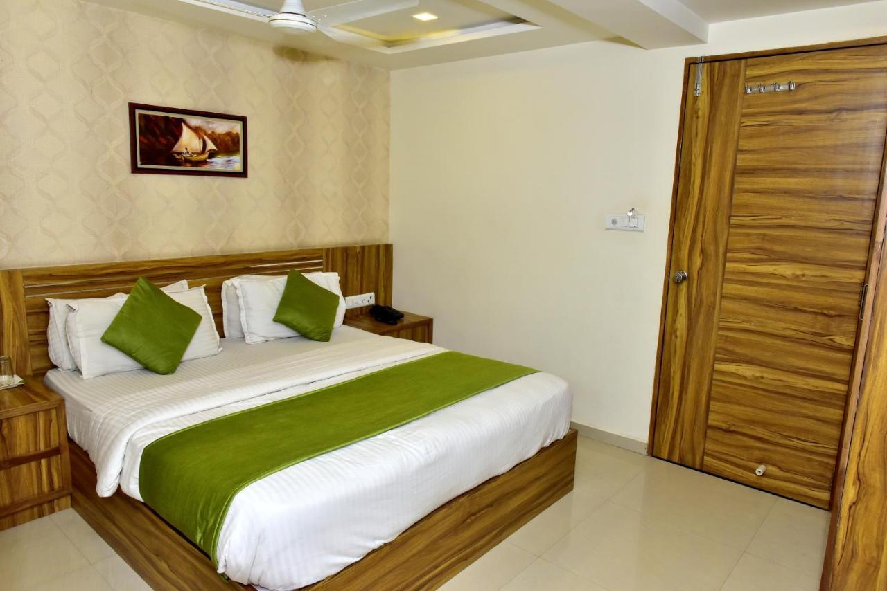 Shobhna Palace 3*