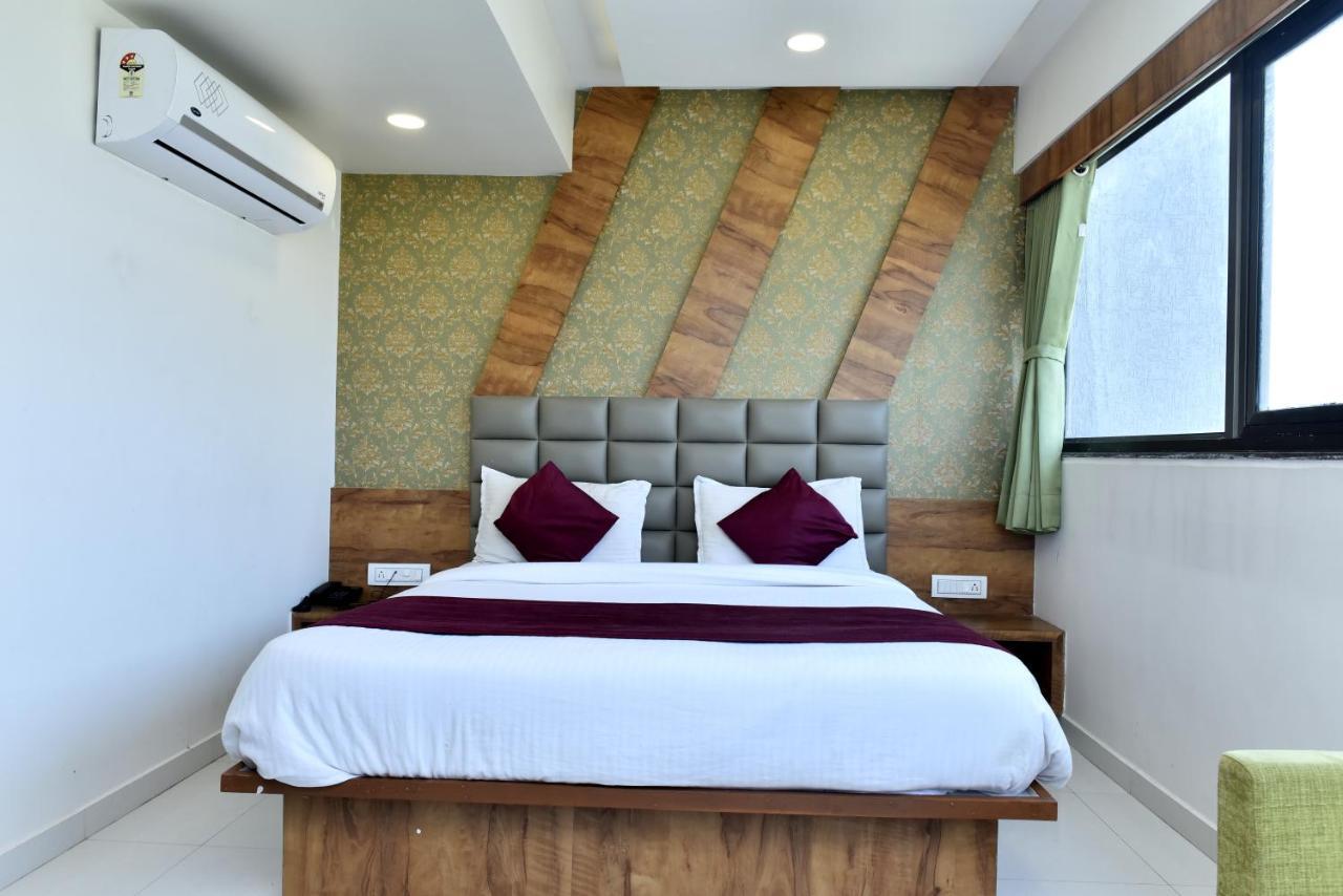 Royal King By Sky Ahmedabad