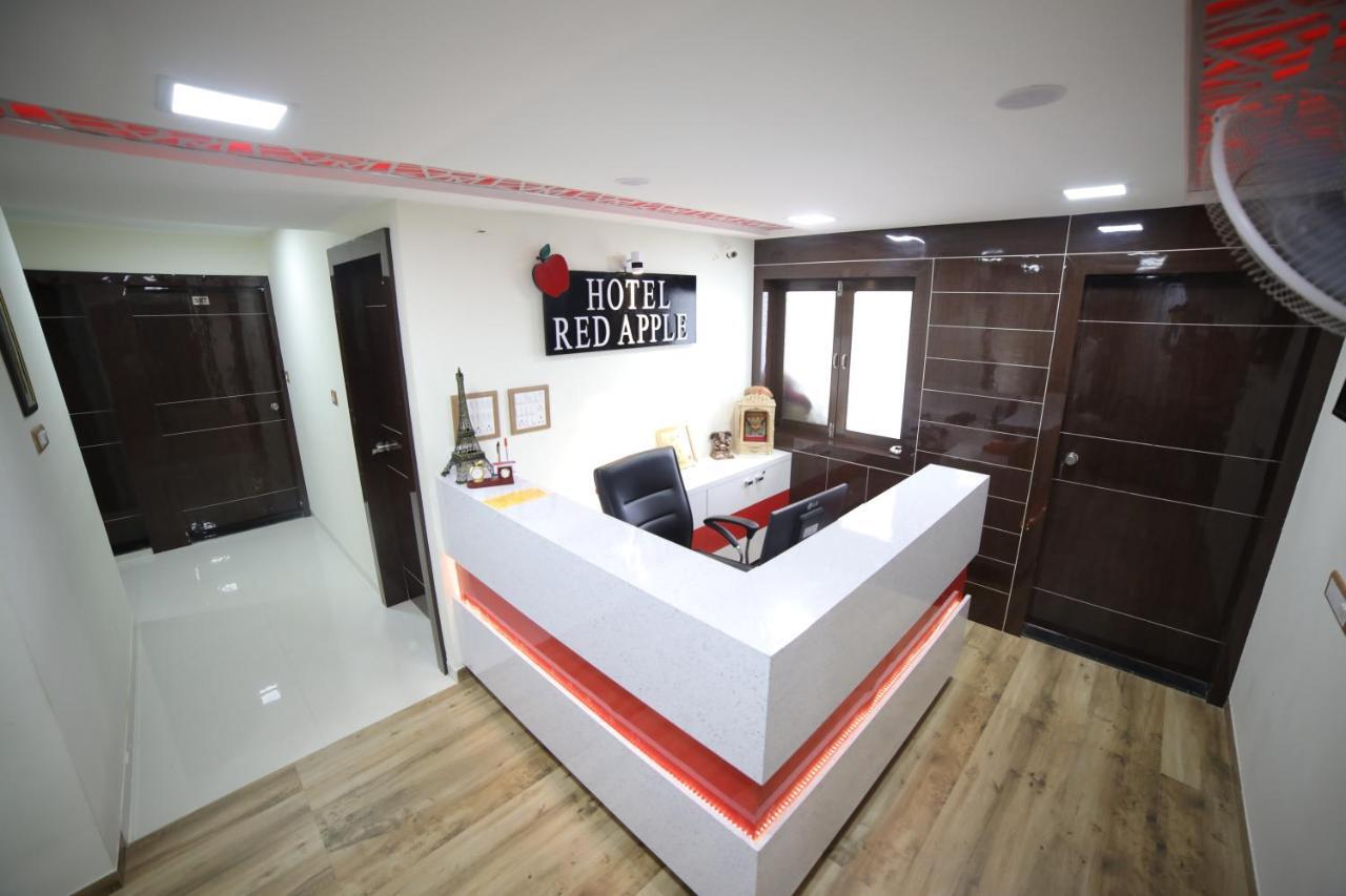 Hotel Red Apple Ahmedabad