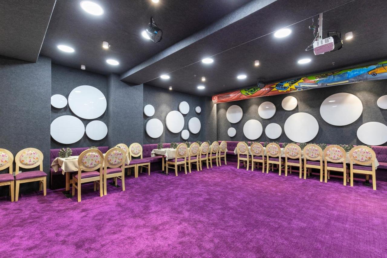 Hotel Silvera Grand Ahmedabad