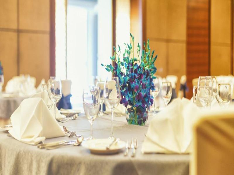 Crowne Plaza Centre By Ihg Hotel