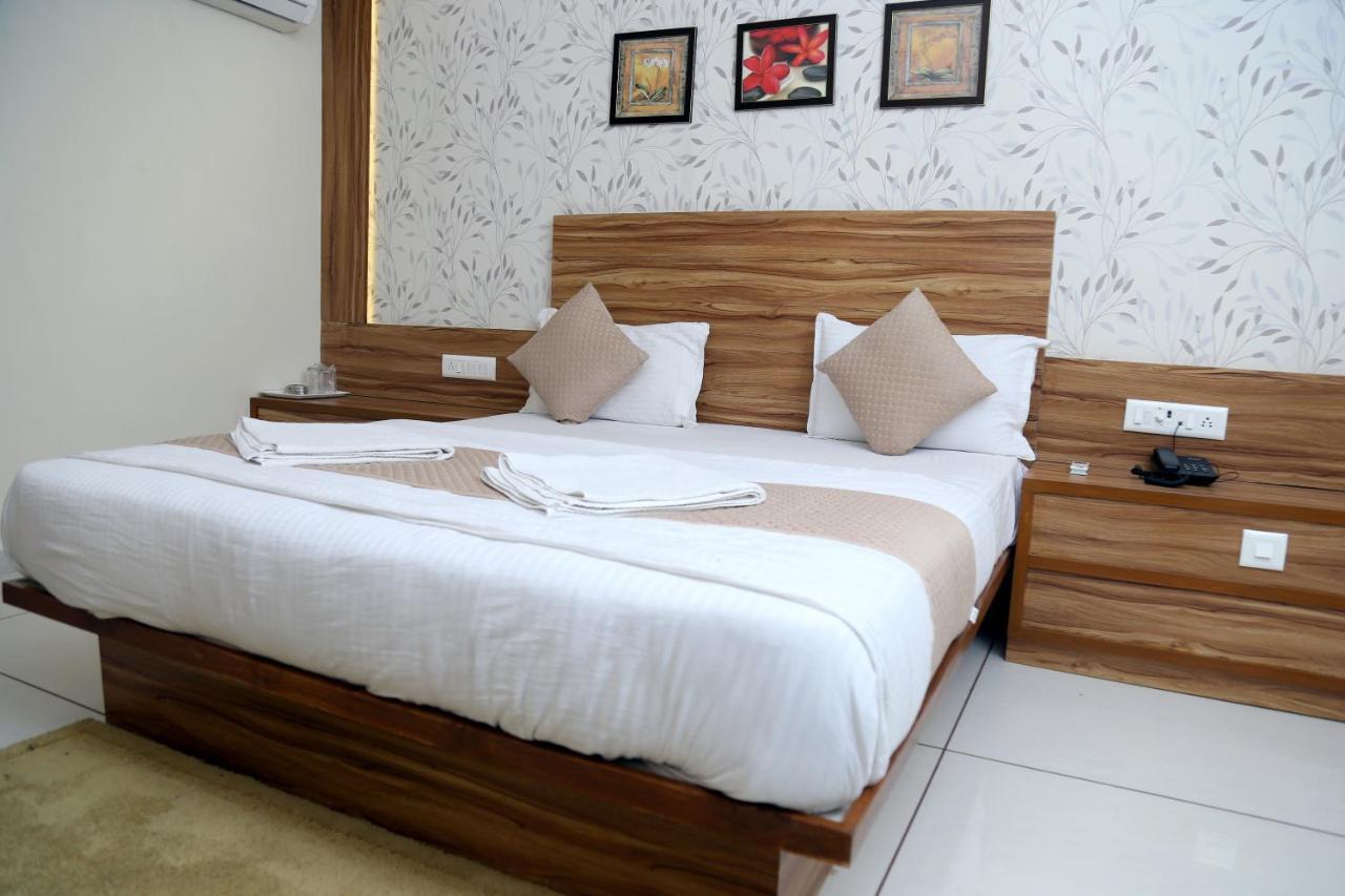 Shobhna Palace Hotel 3*