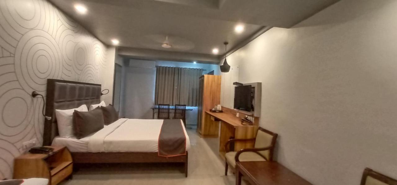 Maan Residency 3*