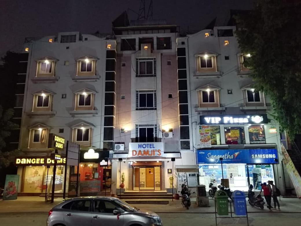 Damjis Hotel Ahmedabad