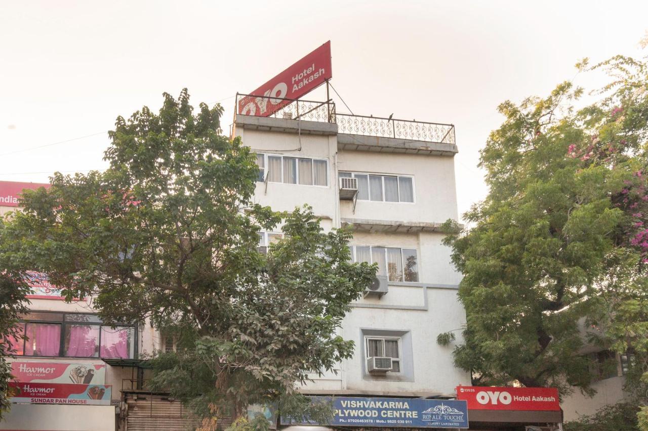 Oyo 13535 Aakash Hotel Ahmedabad