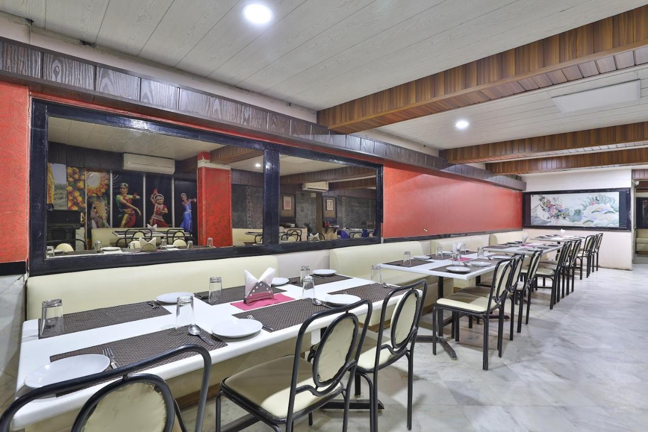 Hotel Oyo 2308 Crown
