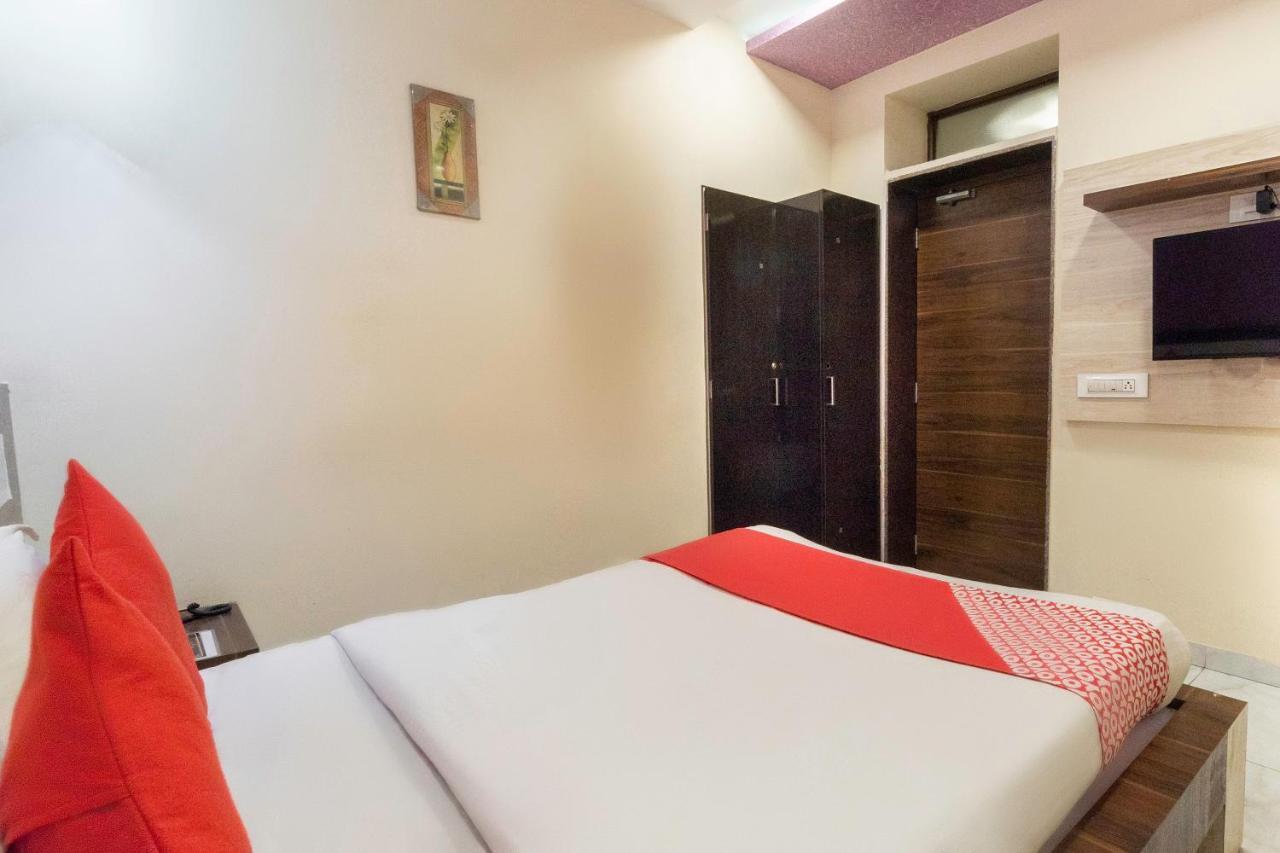 Oyo 13535 Aakash 3* Ahmedabad